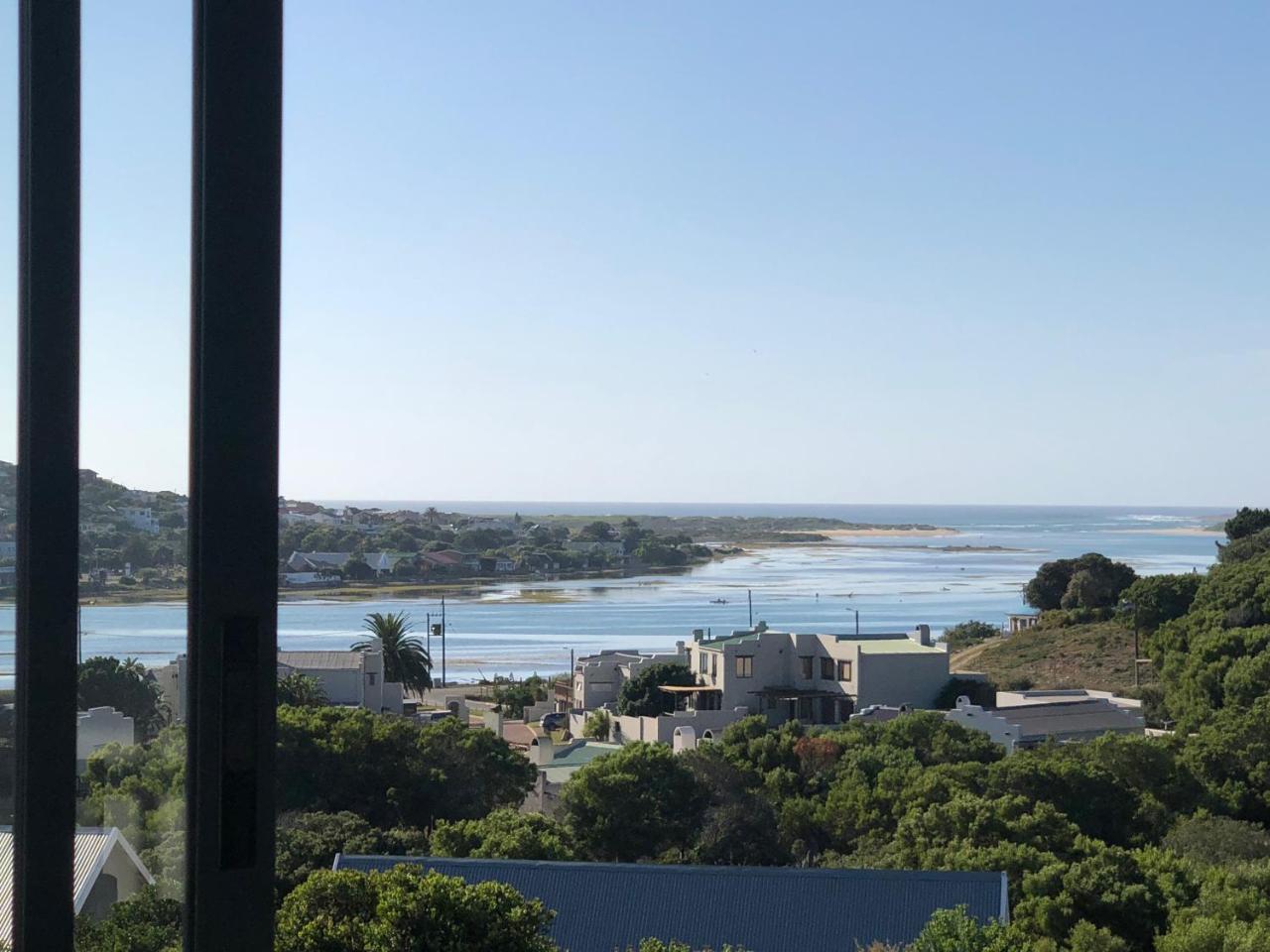 Karee Manor Guesthouse スティル・ベイ エクステリア 写真